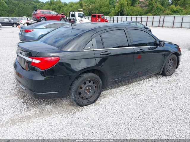 2014 Chrysler 200 LX 照片 4