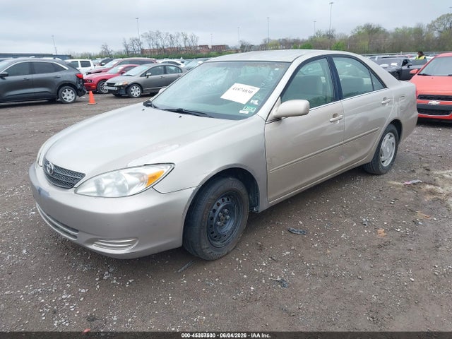 2004 Toyota CAMRY LE photo 2