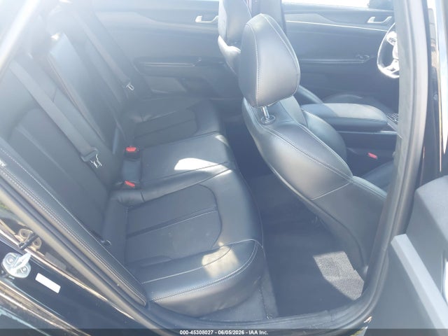 صورة 8 لـ 2021 KIA K5 GT-LINE