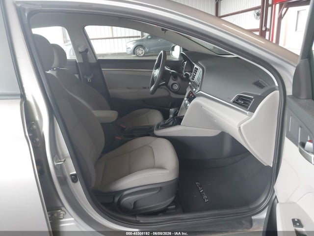 2020 Hyundai ELANTRA SE 照片 5