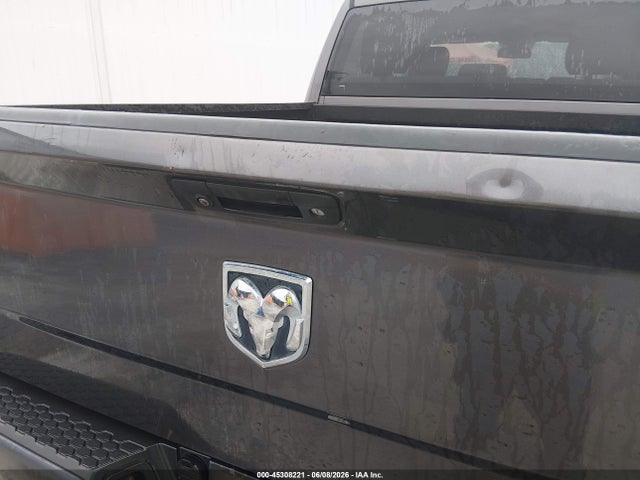 صورة 6 لـ 2016 RAM 1500 TRADESMAN