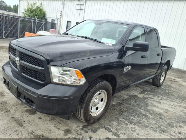 صورة 2 لـ 2019 RAM 1500 CLASSIC TRADESMAN 4X4 5'7 BOX