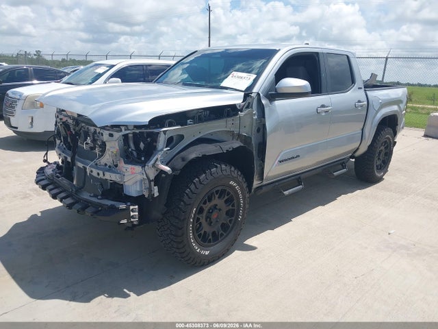 صورة 2 لـ 2025 Toyota TACOMA SR5