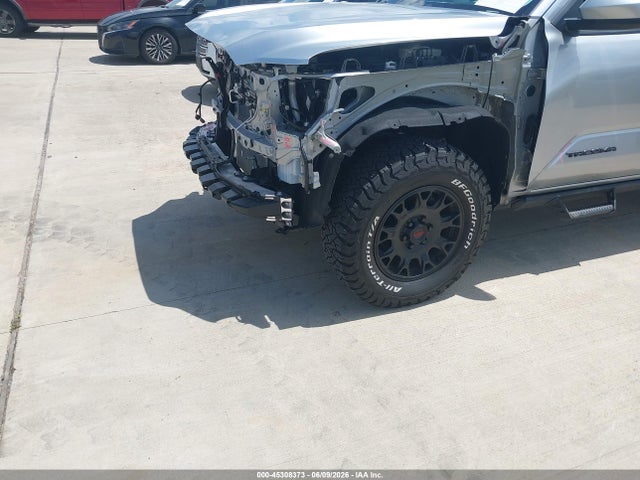 صورة 6 لـ 2025 Toyota TACOMA SR5