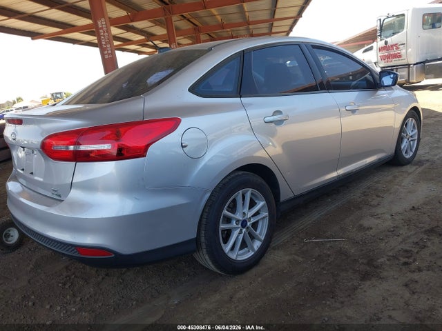 FORD FOCUS SE - 4