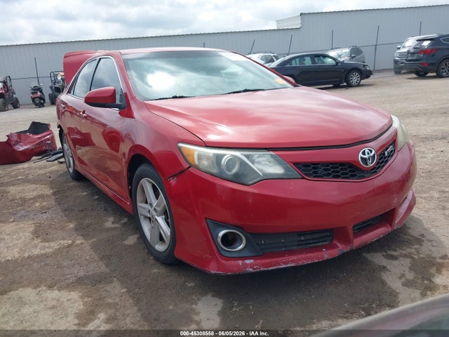 2012 TOYOTA CAMRY SE