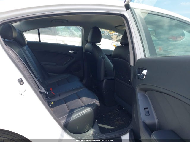 صورة 8 لـ 2014 KIA FORTE EX