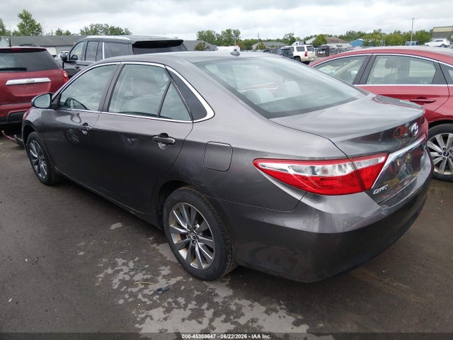 2017 Toyota CAMRY XLE — фото 3