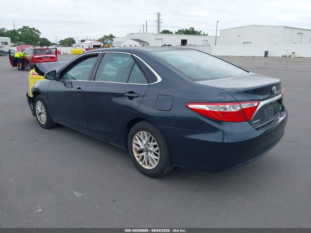 2016 Toyota CAMRY LE 照片 3