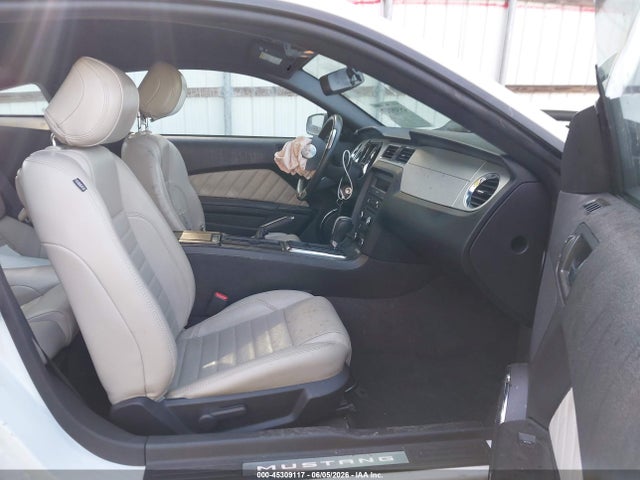 صورة 5 لـ 2014 FORD MUSTANG V6 PREMIUM