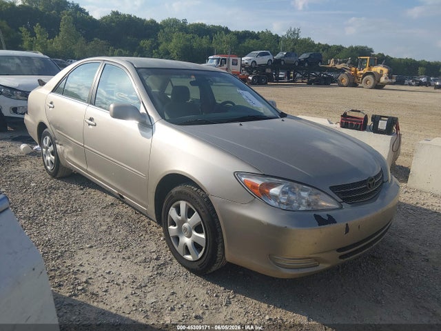 2004 TOYOTA CAMRY LE