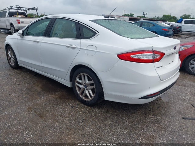 FORD FUSION SE - 3