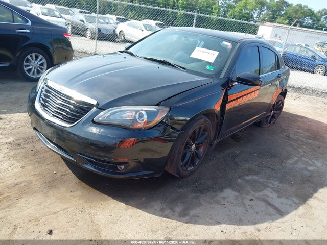 2013 Chrysler 200 LIMITED 照片 2
