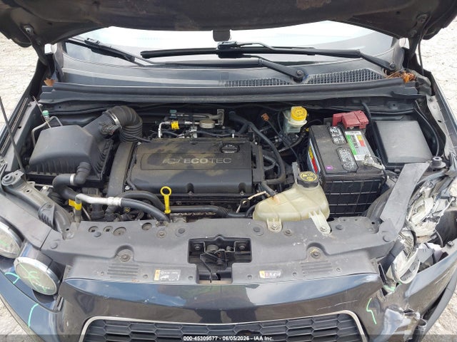 صورة 10 لـ 2014 Chevrolet SONIC LT AUTO