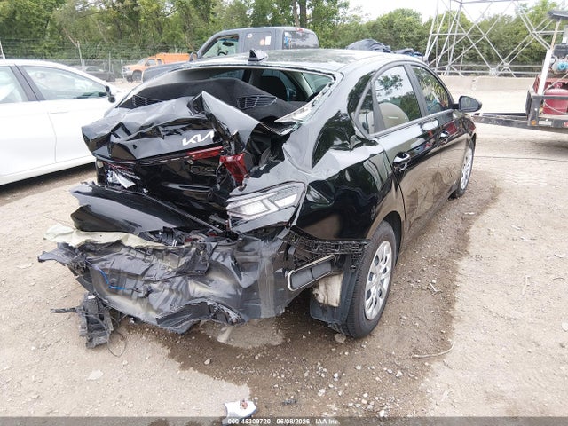 2024 KIA FORTE LX photo 4
