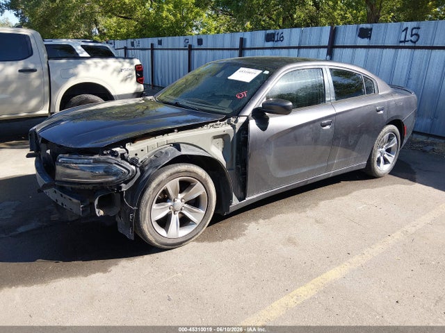 2016 Dodge CHARGER SE — фото 2
