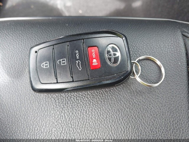 صورة مصغرة 11 لـ 2025 Toyota CAMRY LE