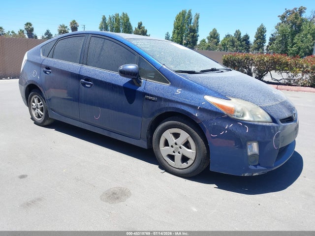 2011 TOYOTA PRIUS THREE