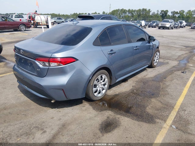 2021 Toyota COROLLA LE photo 4