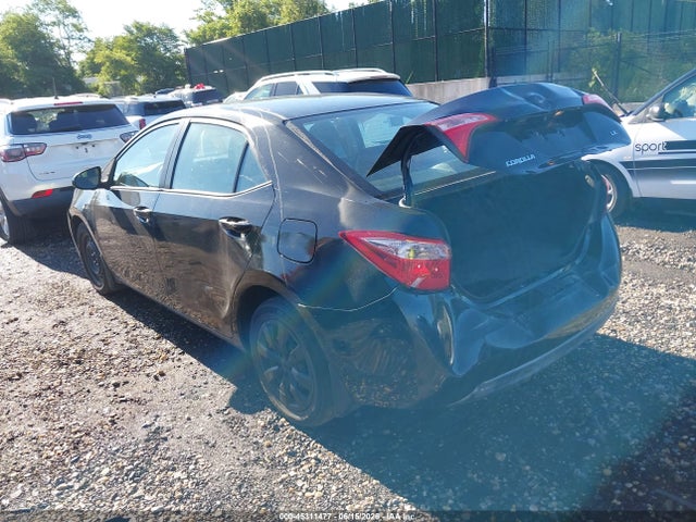 2019 Toyota COROLLA LE photo 3