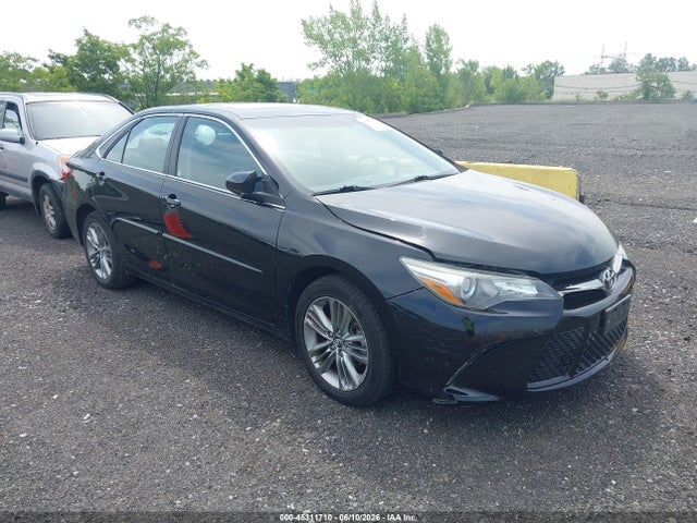 2016 TOYOTA CAMRY SE