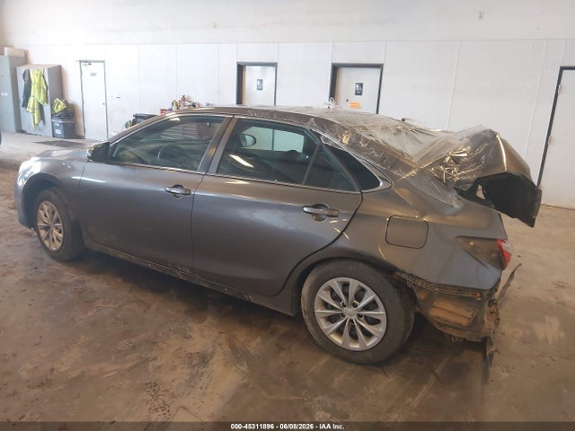 2016 Toyota CAMRY LE 照片 3
