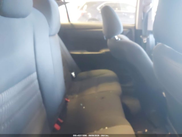 صورة 8 لـ 2016 Toyota CAMRY LE