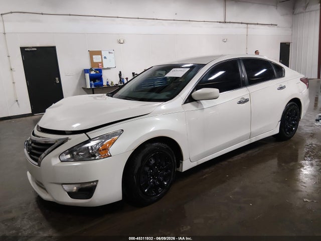 2013 Nissan ALTIMA 2.5 S — фото 2