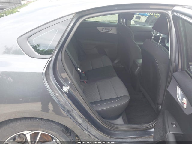 صورة 8 لـ 2024 KIA FORTE LXS