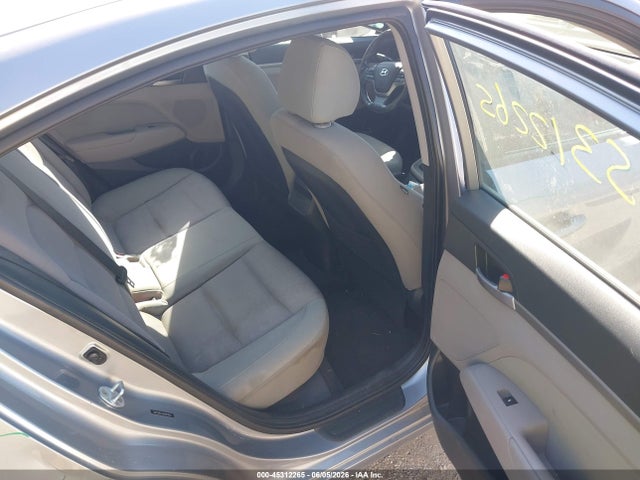 2017 Hyundai ELANTRA SE photo 8