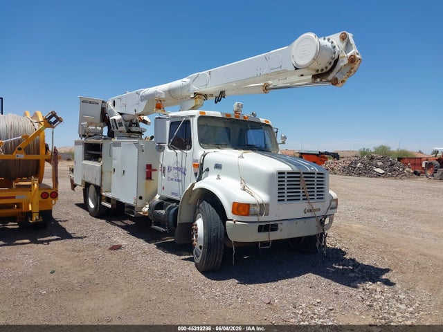 2001 INTERNATIONAL 4000 