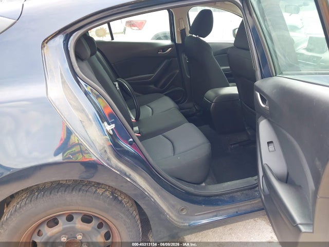 صورة 8 لـ 2015 Mazda MAZDA3 I SPORT