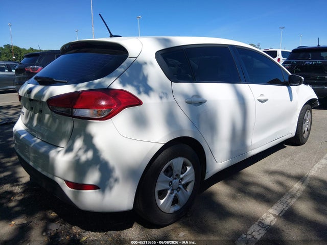صورة 4 لـ 2017 KIA FORTE LX