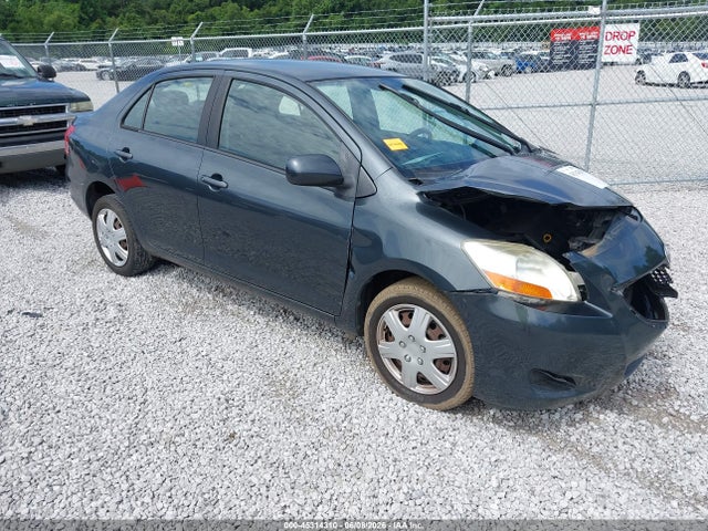 2010 Toyota YARIS 照片 1