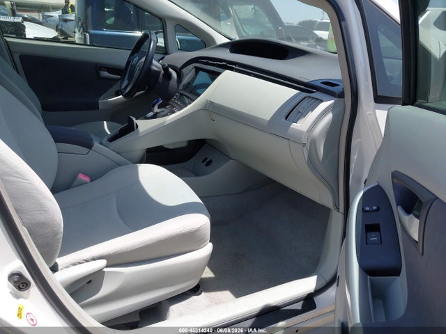 صورة 5 لـ 2010 Toyota PRIUS III