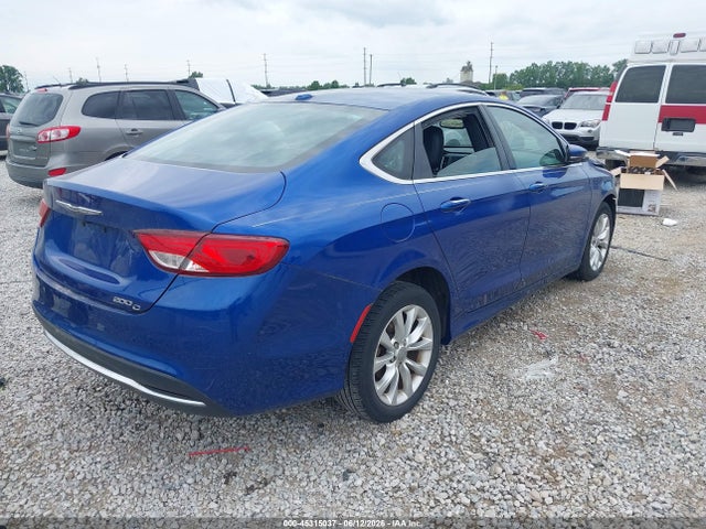 2015 Chrysler 200 C — фото 4