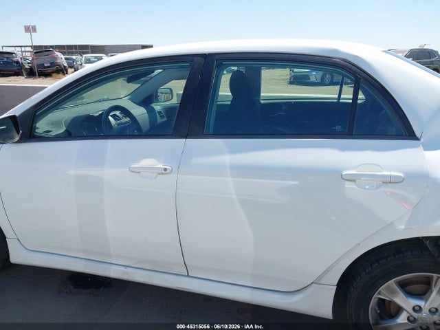 2013 Toyota COROLLA S — миниатюра 15