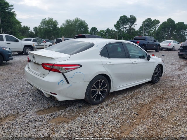2018 Toyota CAMRY SE 照片 4