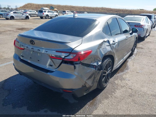 2025 Toyota CAMRY SE photo 4