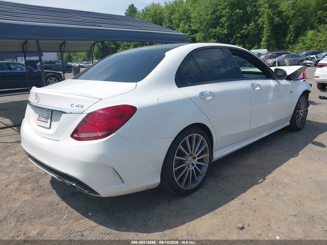 2017 Mercedes-BENZ AMG C 43 4MATIC photo 4
