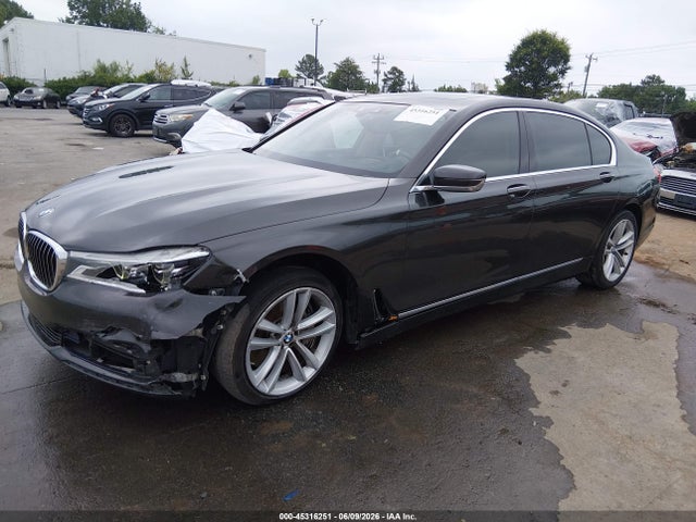 2016 BMW 750I XDRIVE 照片 2