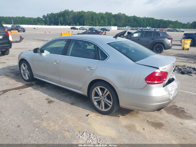 2014 Volkswagen PASSAT 1.8T SE — фото 3