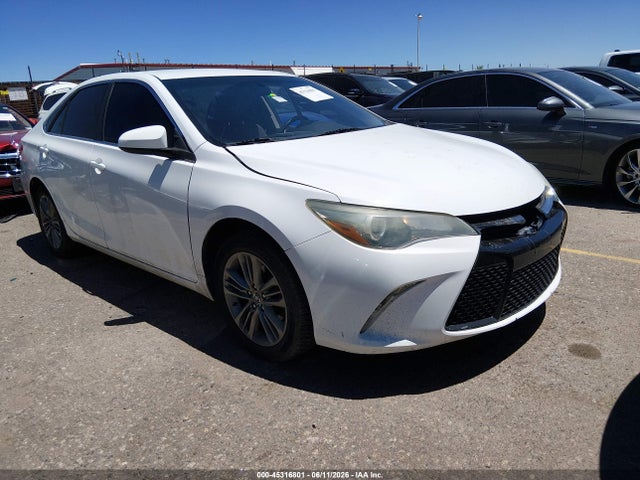 2016 TOYOTA CAMRY SE