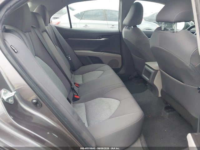 صورة 8 لـ 2023 Toyota CAMRY LE