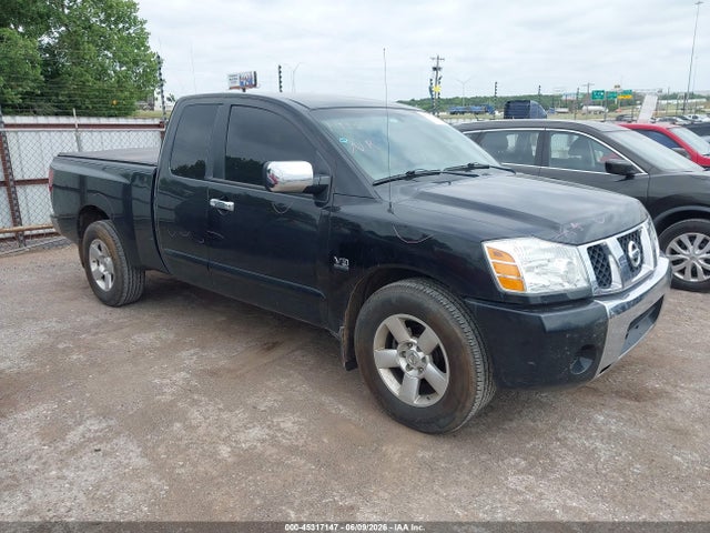 2004 NISSAN TITAN SE