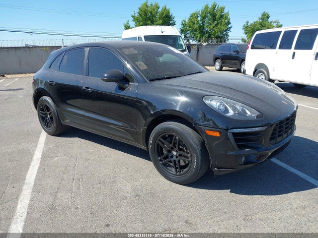 2018 PORSCHE MACAN 