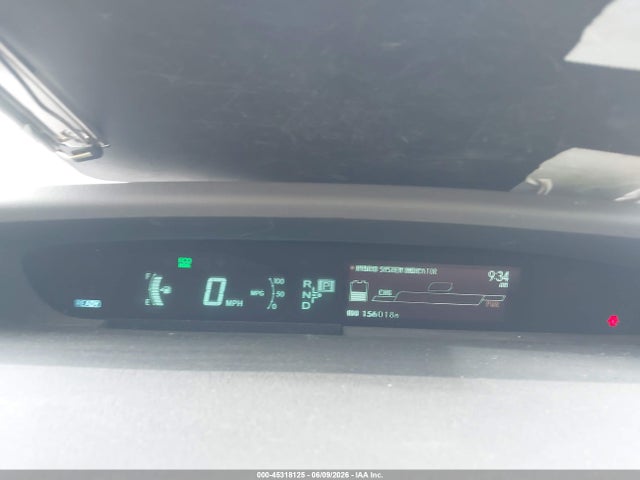 2010 Toyota PRIUS III — фото 7