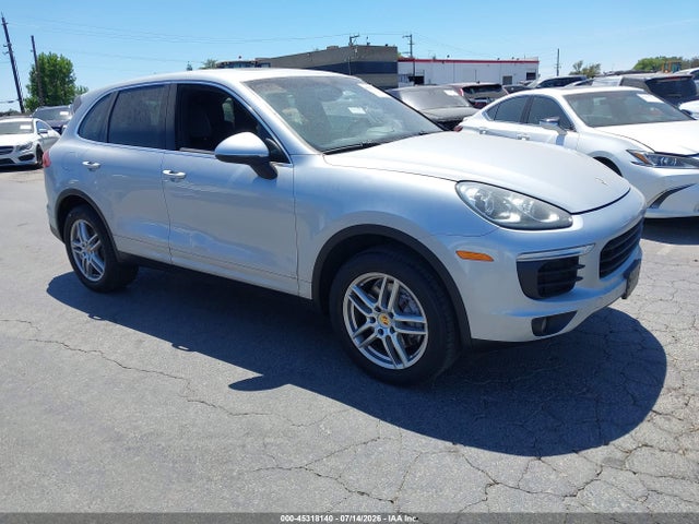2016 PORSCHE CAYENNE 