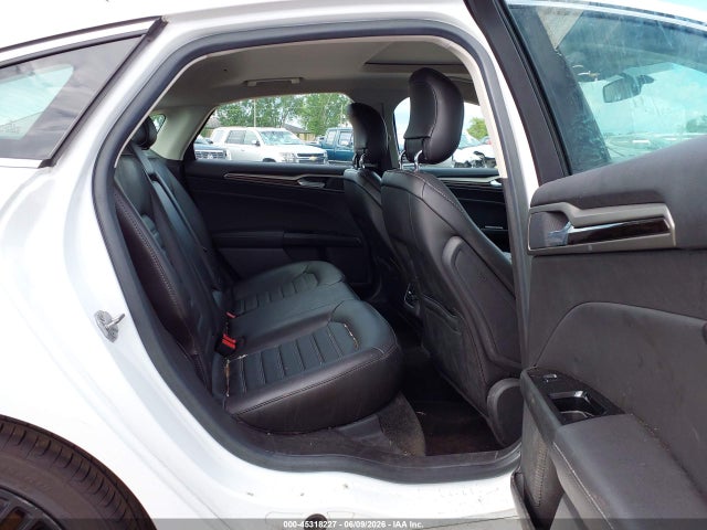 FORD FUSION SE - 8