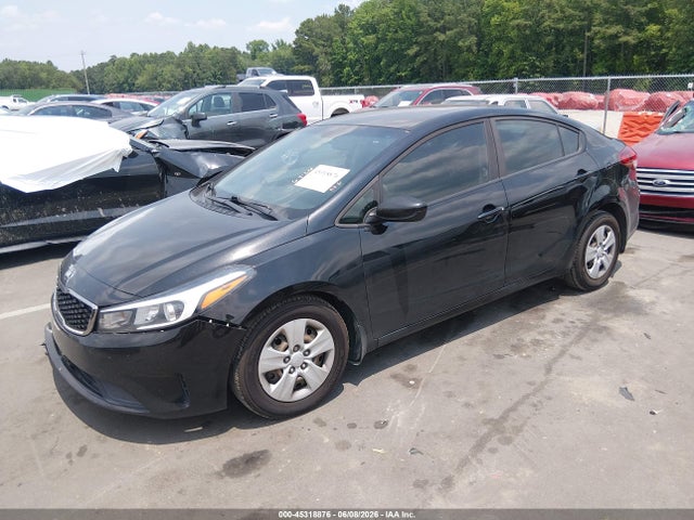 صورة 2 لـ 2017 KIA FORTE LX